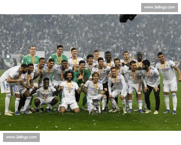 17 岁铁闸引爆欧洲豪门!利物浦、皇马、拜仁争夺乌迪内斯未来之星 17 岁铁闸引爆欧洲豪门!利物浦、皇马、拜仁争夺乌迪内斯未来之星