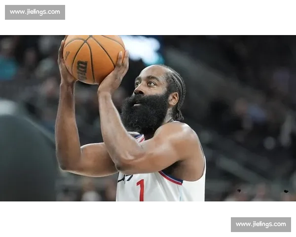 哈登续约快船锁定双核 兰德尔留守森林狼夯实内线 哈登续约快船锁定双核 兰德尔留守森林狼夯实内线