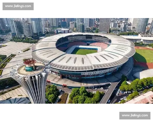 湘超揭幕战燃爆贺龙 娄底啦啦队客场掀热浪 湘超揭幕战燃爆贺龙 娄底啦啦队客场掀热浪