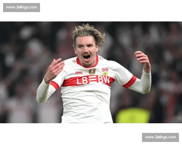 拜仁高层力挺埃贝尔:转会不设时限,全力支持新帅重建 拜仁高层力挺埃贝尔:转会不设时限,全力支持新帅重建