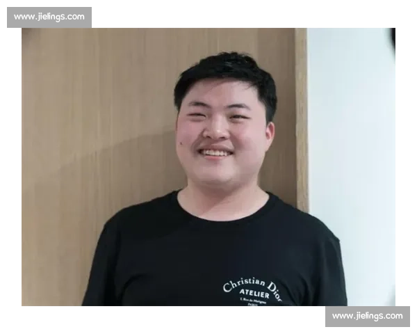 张继科直播拒收 Zimomo 引争议:同款玩偶现身货架,称均为他人赠送